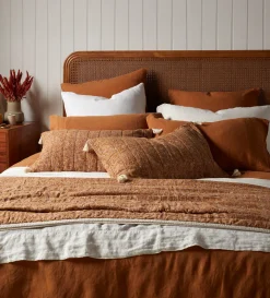Secret Linen Store Anika Floral 100% Cotton Quilted Throw