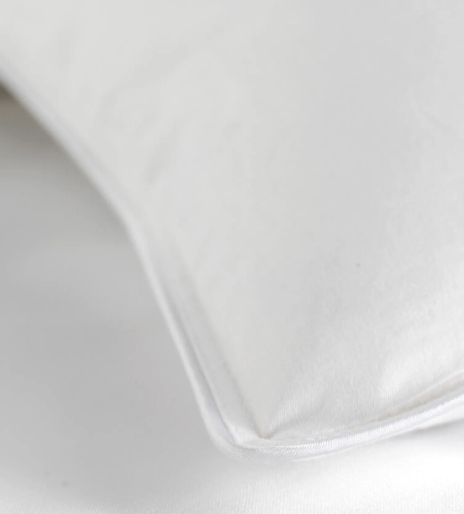 Secret Linen Store Divine Duck Duvet - 100% European Duck Down - Super King